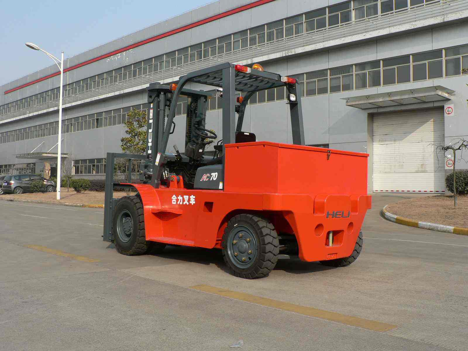 Xe nâng điện Heli CPD70- 7 tấn 